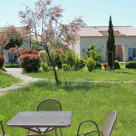 4 Personnes Avec Piscine En Camargue Holiday home